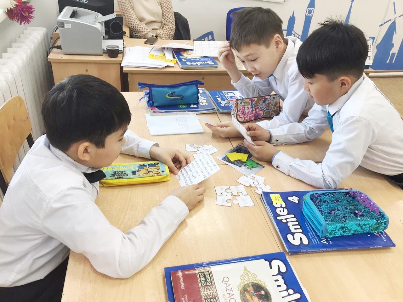 Шкала оценивание сор и соч. Математика үйден оқыту 1 класс. Мектеп. 7 сынып шет тілі. Английский сандар.