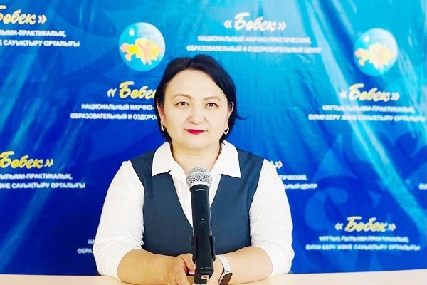 Мен қолымды семіз әйелдің китесіне тығып алдым Красноярскіде секс іздеген қыз