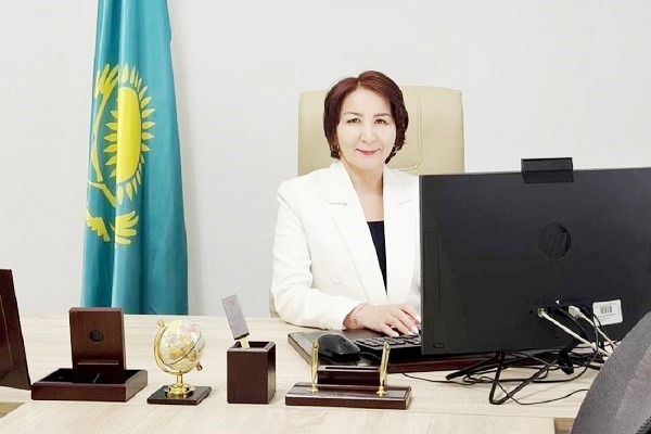 Лесбиянкалардың пискасын жалап жатқан суреттері Веб-камерадағы порно видео